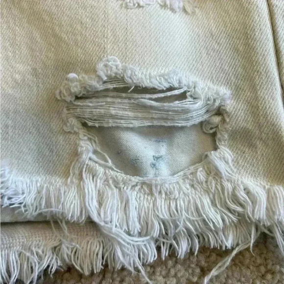 Vintage Levi's 505 high rise Two-Tone Reworked Cut Off
Denim Shorts - Picture 5 of 7